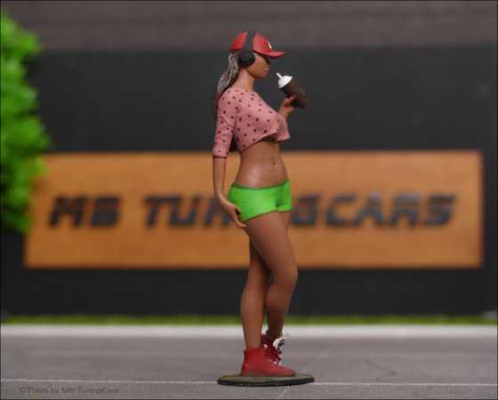 1:18 Fitness Girl - Handgemacht - 3D - Unikate -